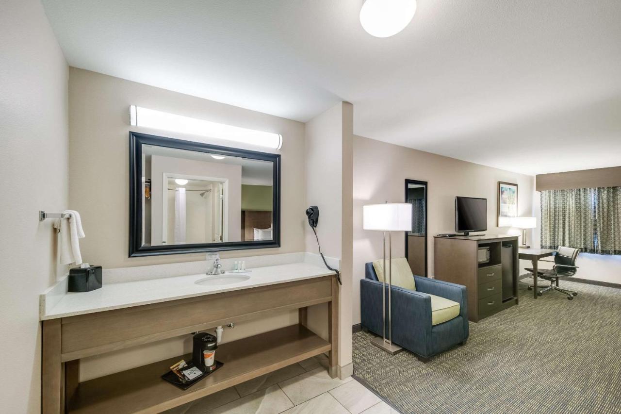 Quality Inn & Suites Ardmore Ngoại thất bức ảnh